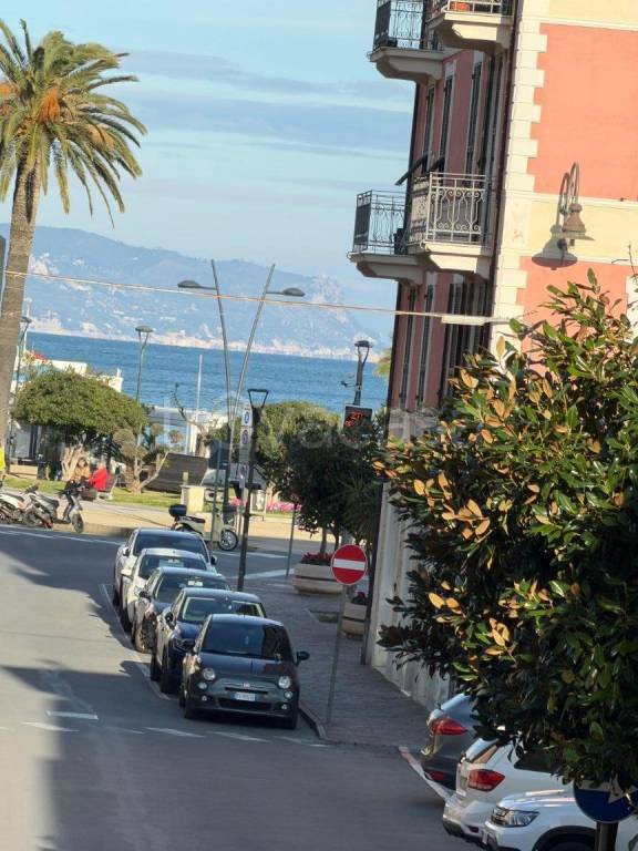 appartamento in vendita a Ceriale