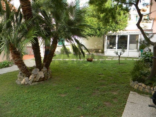 casa indipendente in vendita a Ceriale