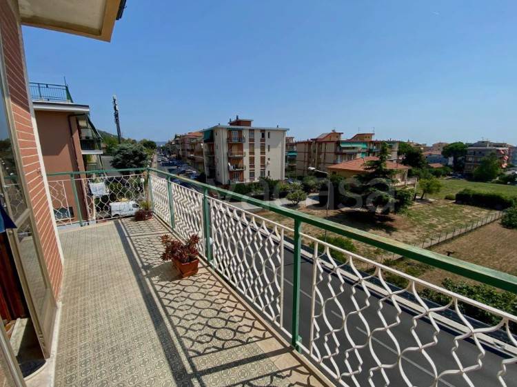 appartamento in vendita a Ceriale
