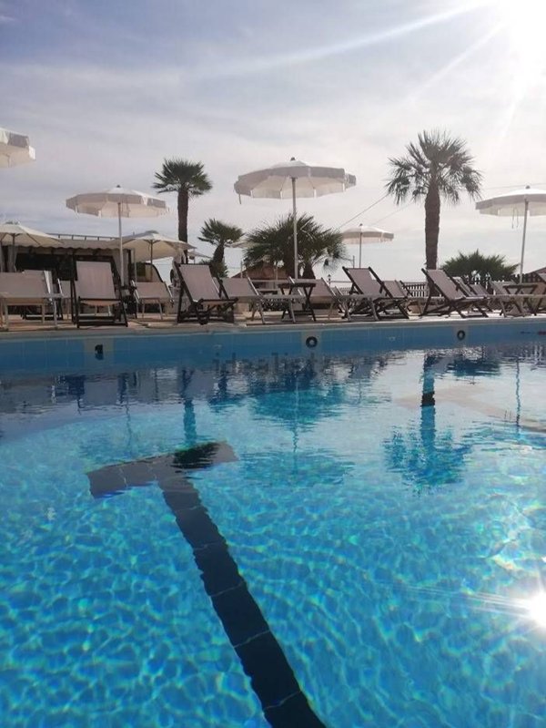 intera palazzina in vendita a Ceriale