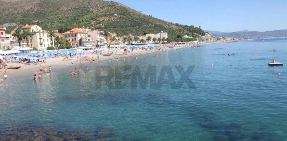 appartamento in vendita a Ceriale in zona Peagna