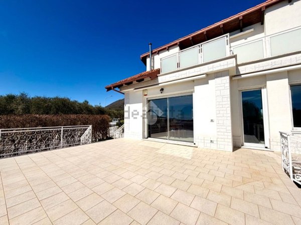 casa indipendente in vendita a Ceriale