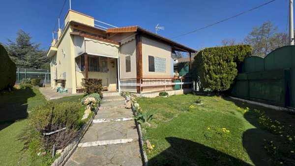 casa indipendente in vendita a Ceriale