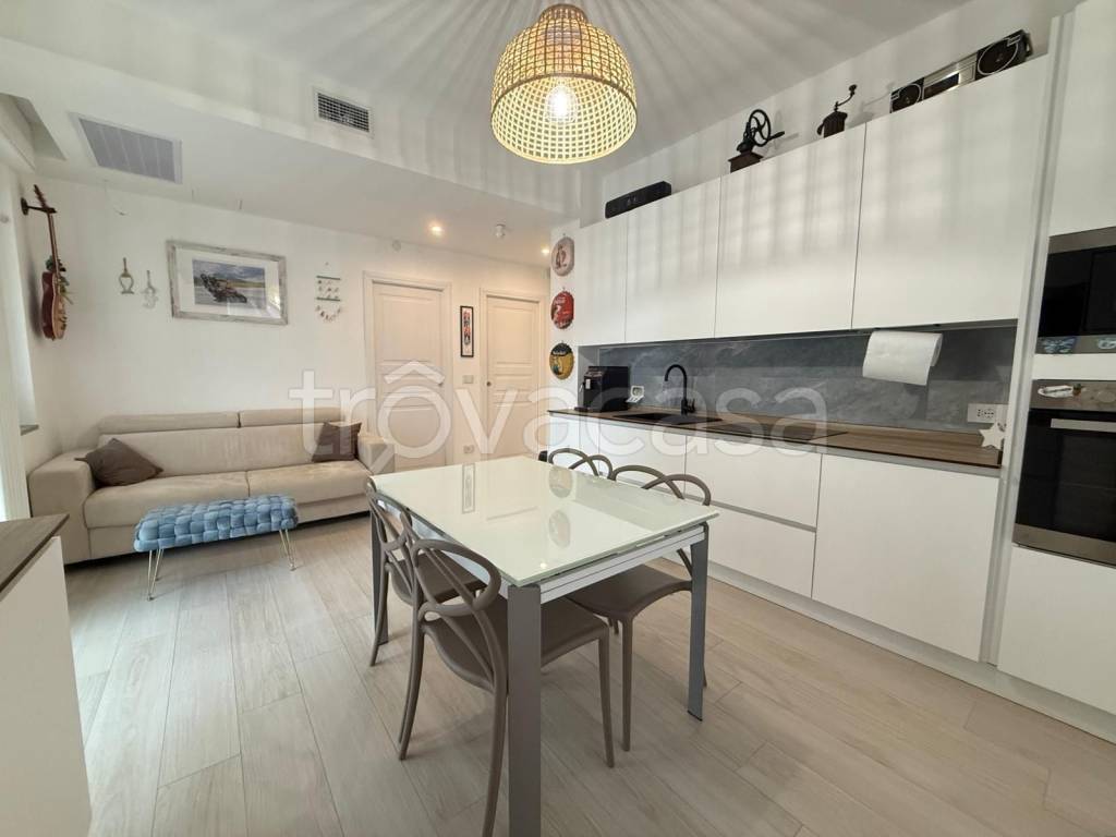 appartamento in vendita a Ceriale