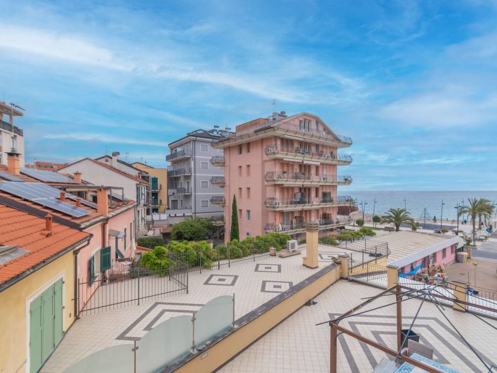 appartamento in vendita a Ceriale