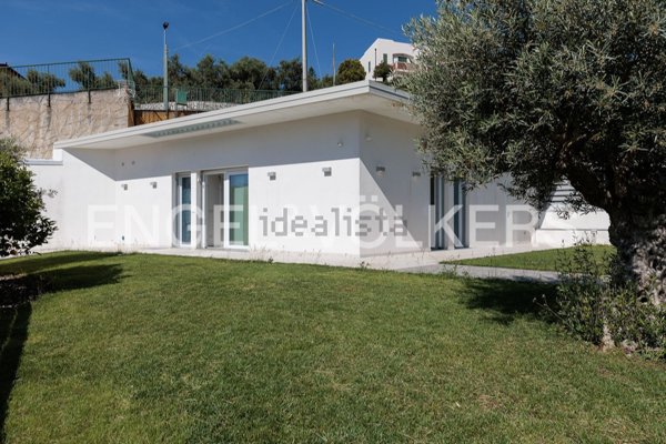 casa indipendente in vendita a Ceriale