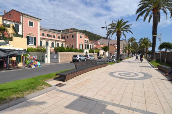 casa indipendente in vendita a Ceriale