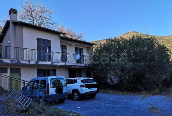 casa indipendente in vendita a Ceriale