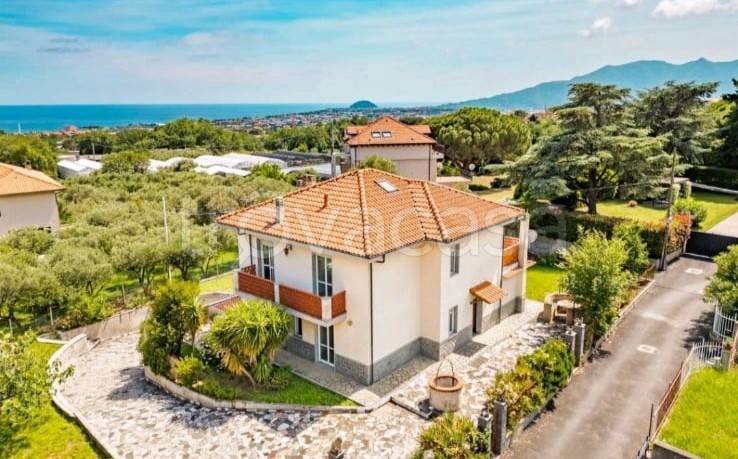 appartamento in vendita a Ceriale in zona Peagna