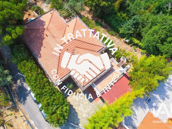 casa indipendente in vendita a Ceriale