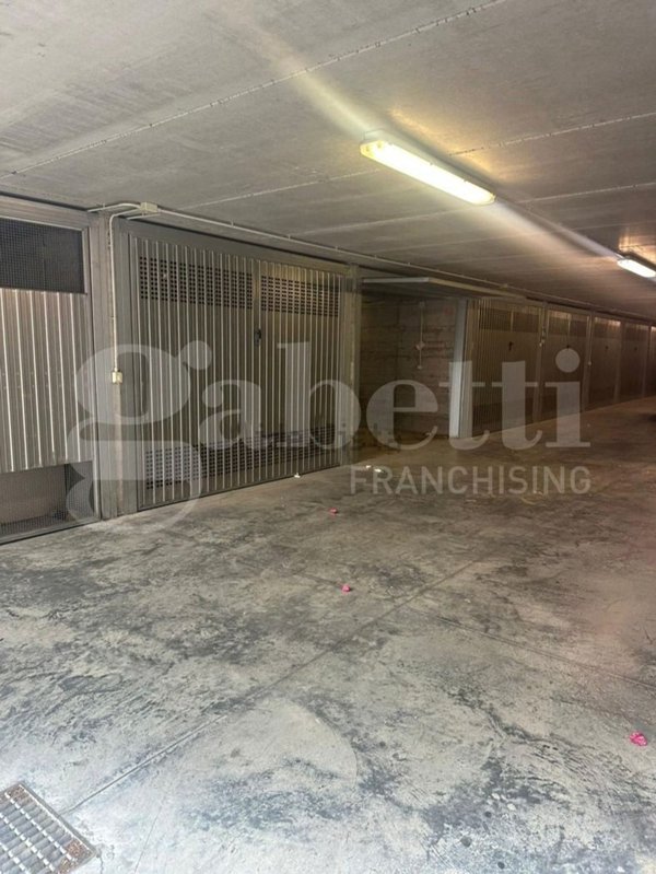 box auto in vendita a Ceriale in zona Peagna
