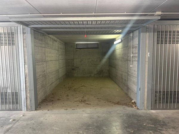 box auto in vendita a Ceriale in zona Peagna