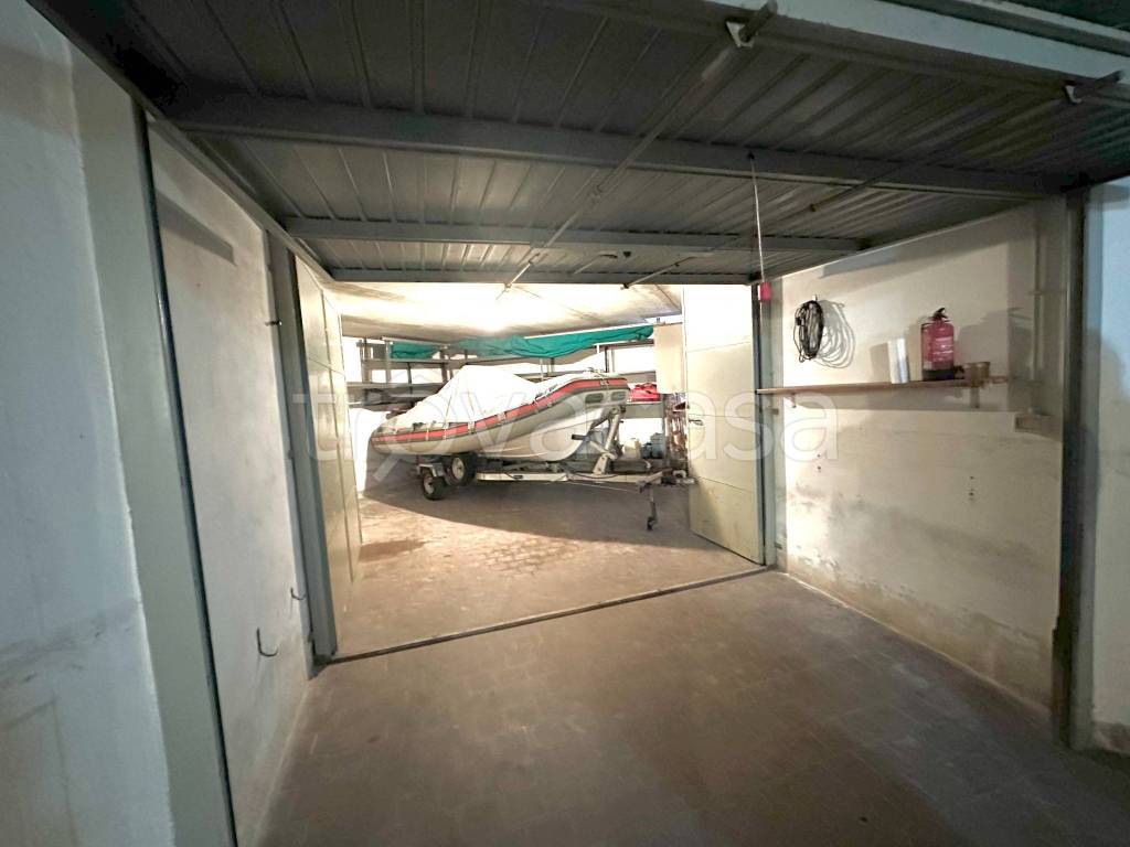 box auto in vendita a Ceriale