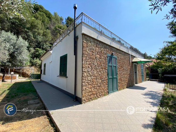 casa indipendente in vendita a Cisano sul Neva
