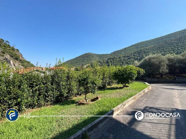 casa indipendente in vendita a Cisano sul Neva in zona Martinetto