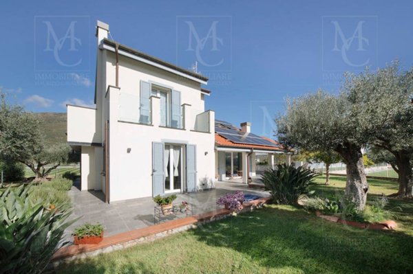 casa indipendente in vendita a Cisano sul Neva in zona Pianboschi