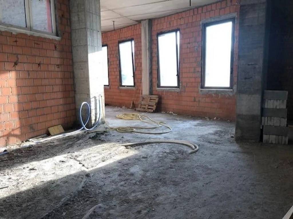 ufficio in vendita a Cisano sul Neva