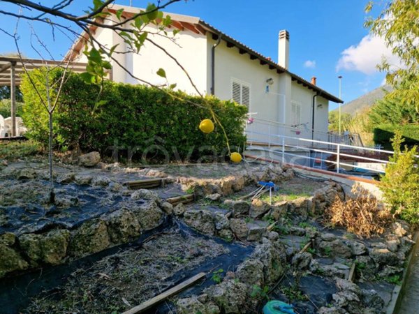 casa indipendente in vendita a Cisano sul Neva in zona Pianboschi