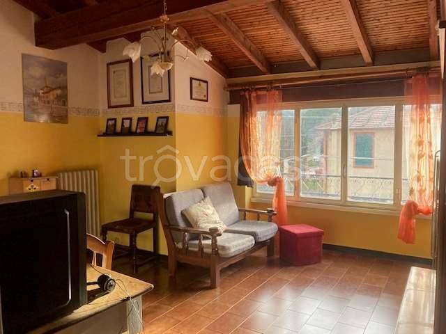 casa indipendente in vendita a Cisano sul Neva