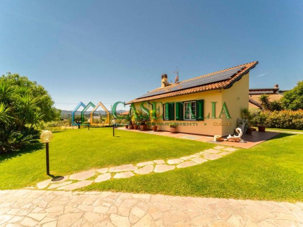 casa indipendente in vendita a Cisano sul Neva in zona Pianboschi