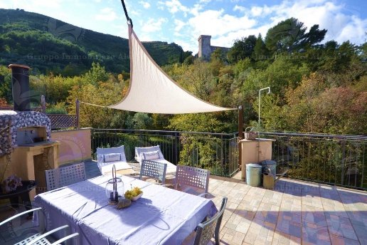 casa indipendente in vendita a Cisano sul Neva