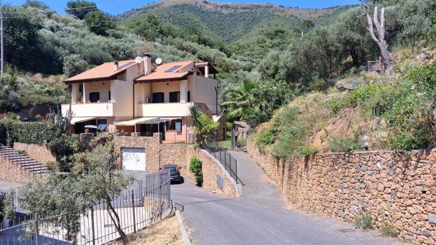 casa indipendente in vendita a Cisano sul Neva