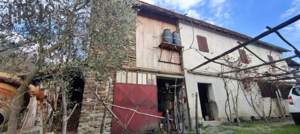casa indipendente in vendita a Dego