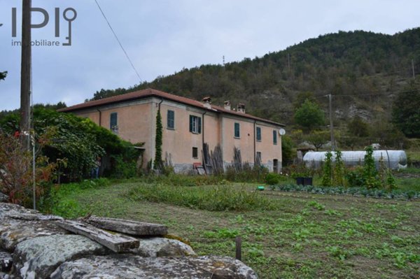 casa indipendente in vendita a Dego