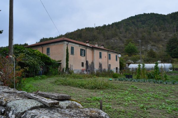 casa indipendente in vendita a Dego