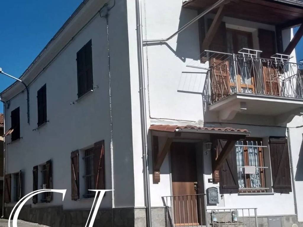 casa indipendente in vendita a Dego