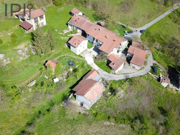 casa indipendente in vendita a Dego