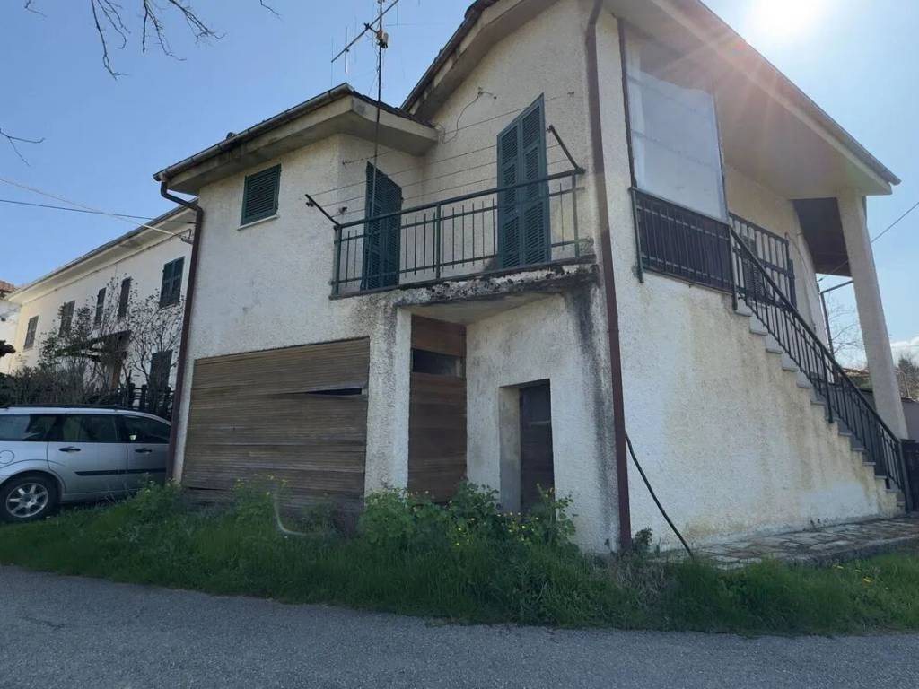 casa semindipendente in vendita a Dego