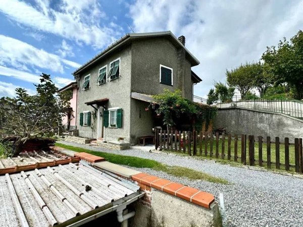 casa indipendente in vendita a Dego
