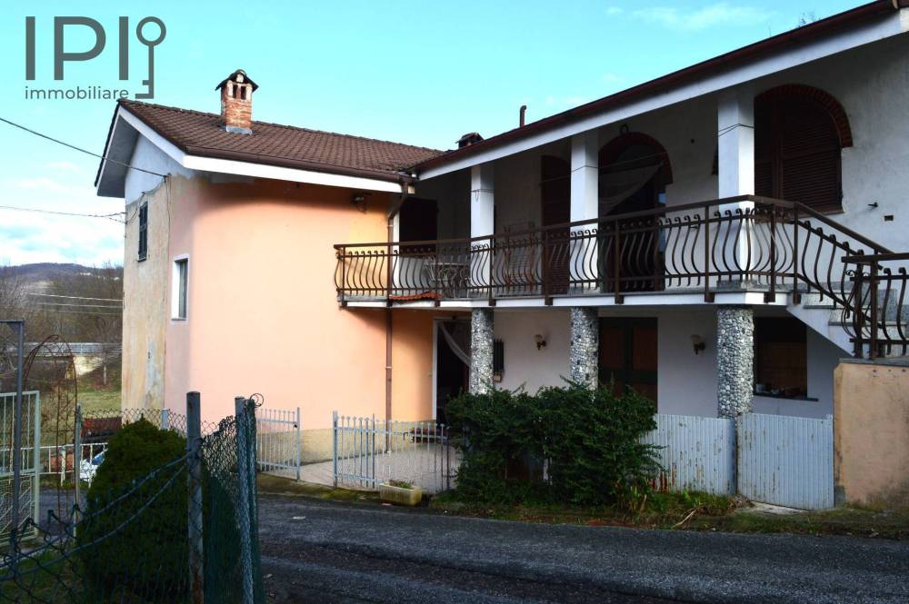 casa indipendente in vendita a Dego