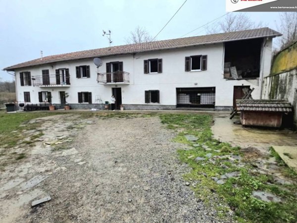 casa indipendente in vendita a Dego