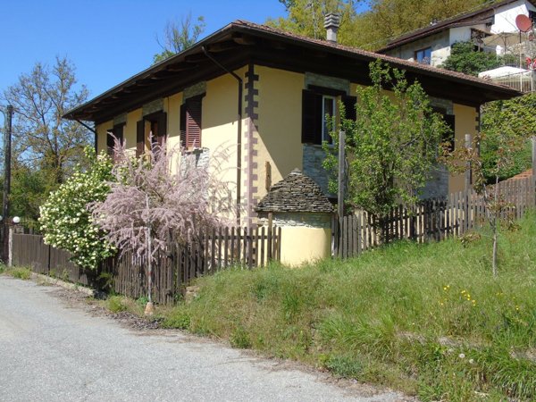 casa indipendente in vendita a Dego