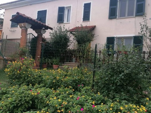 casa indipendente in vendita a Dego