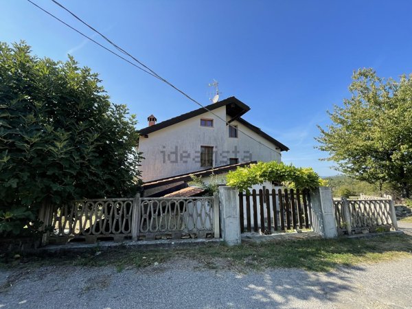 casa indipendente in vendita a Dego