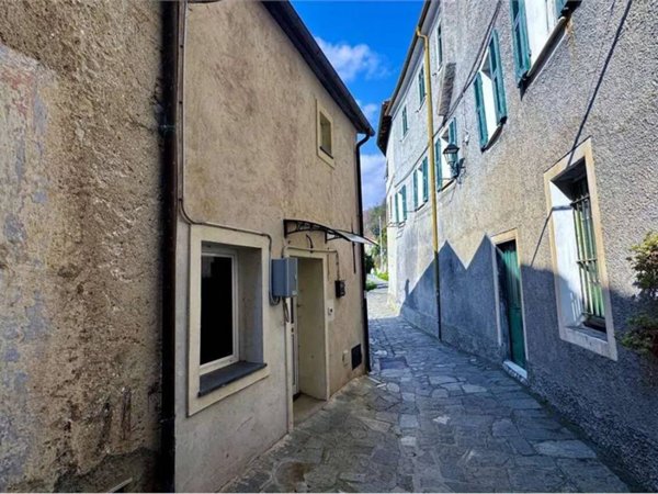casa indipendente in vendita ad Erli