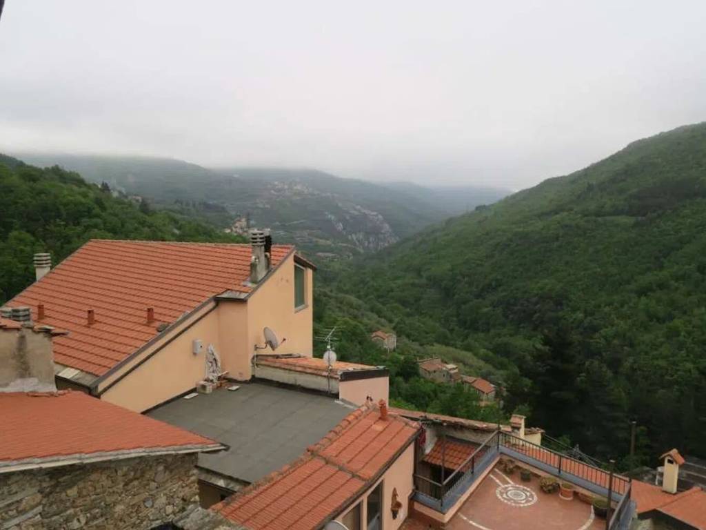 casa indipendente in vendita ad Erli