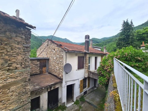 casa indipendente in vendita ad Erli