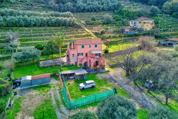 casa indipendente in vendita a Finale Ligure