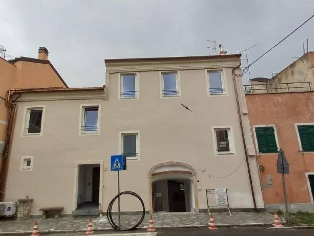 appartamento in vendita a Finale Ligure in zona Gorra