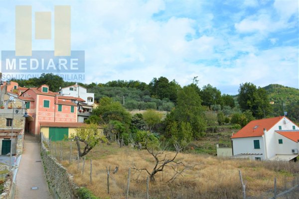 casa indipendente in vendita a Finale Ligure