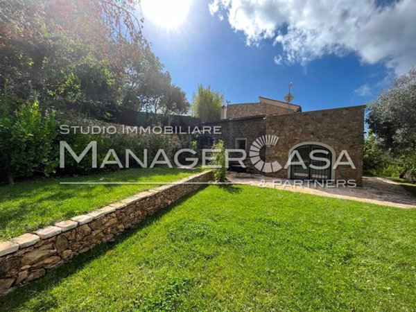 casa indipendente in vendita a Finale Ligure in zona Varigotti