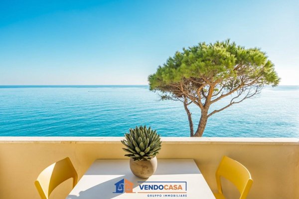 appartamento in vendita a Finale Ligure in zona Varigotti