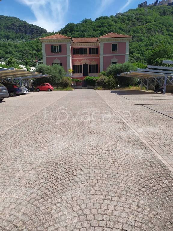 appartamento in vendita a Finale Ligure in zona Perti