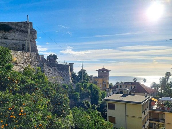 appartamento in vendita a Finale Ligure