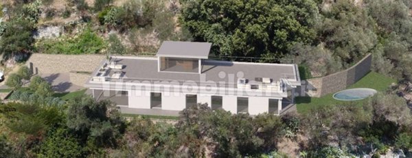 casa indipendente in vendita a Finale Ligure