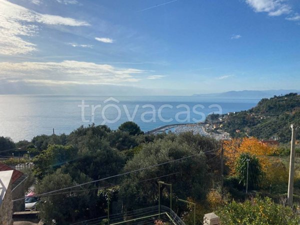 casa indipendente in vendita a Finale Ligure in zona Varigotti